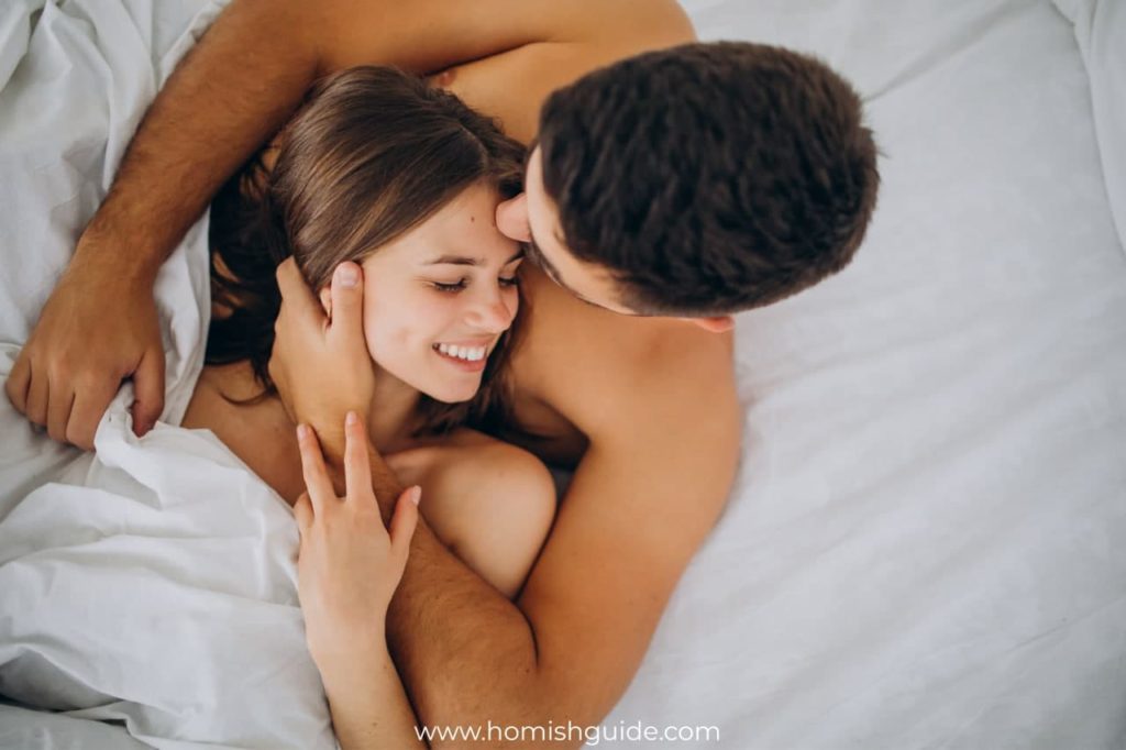 put on a mattress cover_ Protection